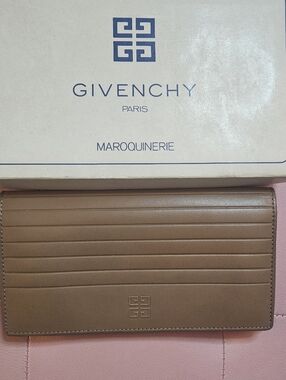 Givenchy Tan/Brown Vertical Card Holder Wallet
